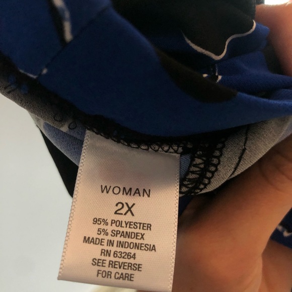 Roz & Ali Knee Length Skirt - Picture 4 of 4